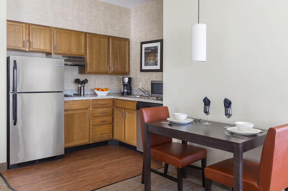 Residence Inn By Marriott Bloomington Eksteriør billede